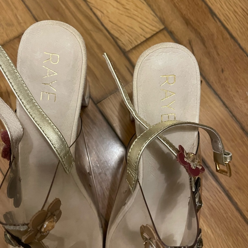 New never worn. Very beautiful with short dress or with business style . - Picture 4 of 8